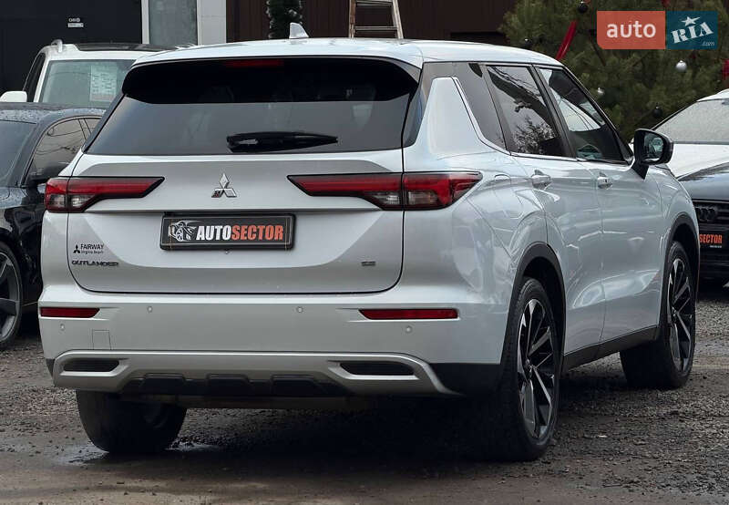 Позашляховик / Кросовер Mitsubishi Outlander 2021 в Харкові