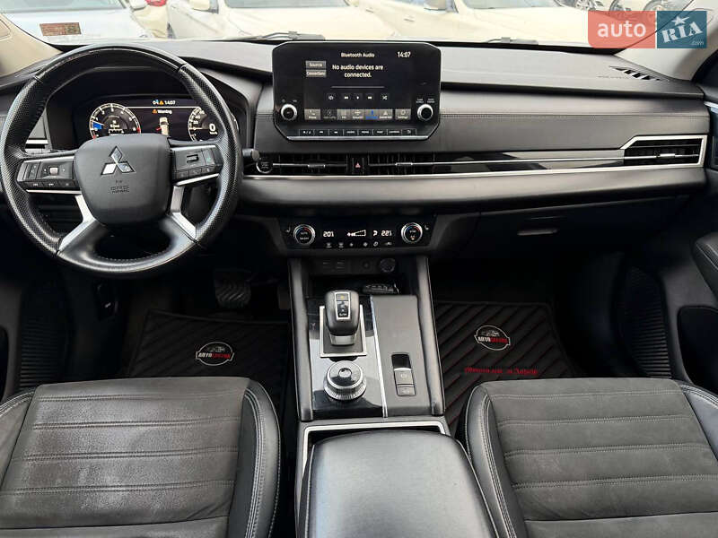 Позашляховик / Кросовер Mitsubishi Outlander 2021 в Харкові