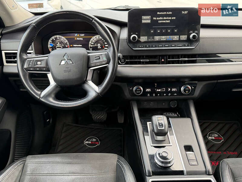 Позашляховик / Кросовер Mitsubishi Outlander 2021 в Харкові