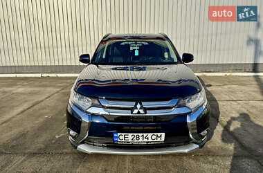 Позашляховик / Кросовер Mitsubishi Outlander 2016 в Чернівцях