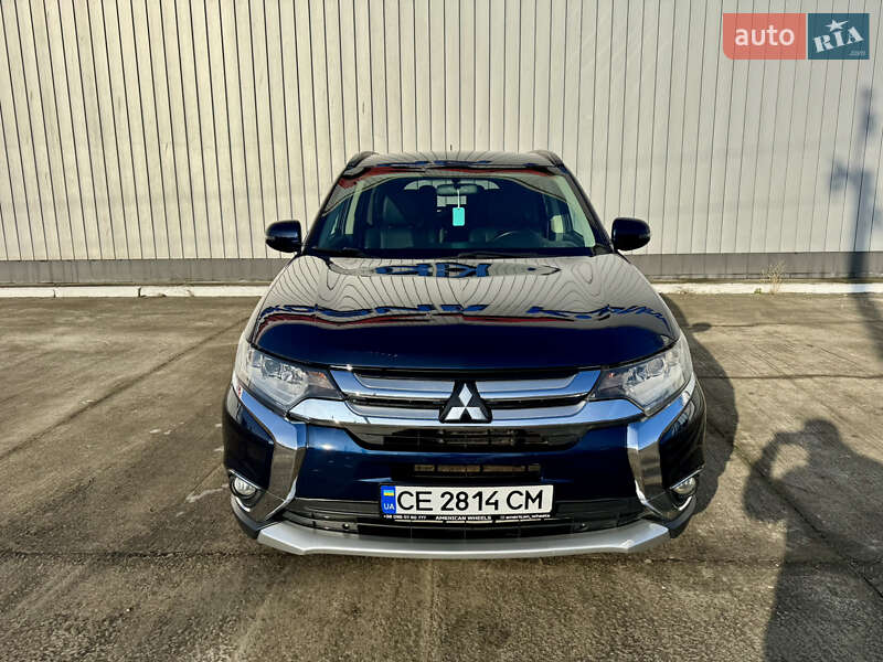 Позашляховик / Кросовер Mitsubishi Outlander 2016 в Чернівцях