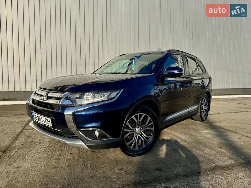 Позашляховик / Кросовер Mitsubishi Outlander 2016 в Чернівцях