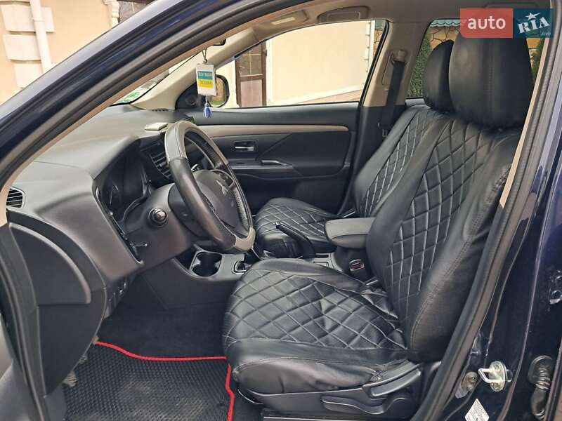 Позашляховик / Кросовер Mitsubishi Outlander 2013 в Могилів-Подільському