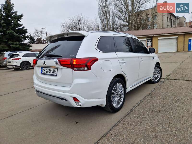 Позашляховик / Кросовер Mitsubishi Outlander 2020 в Дніпрі