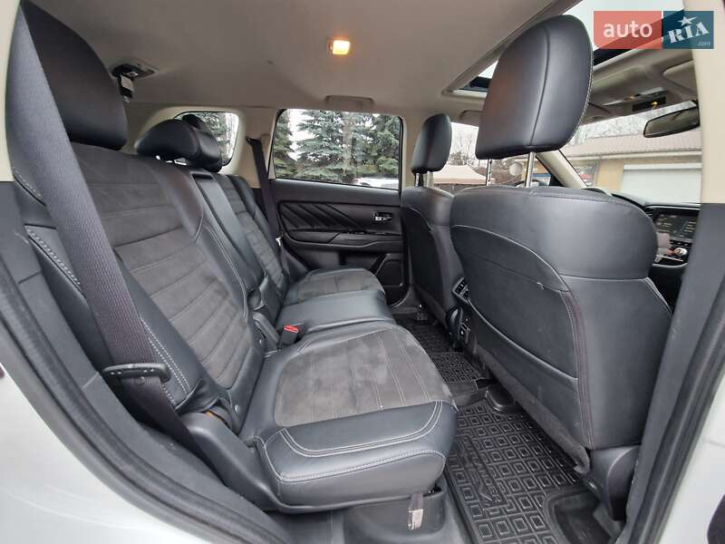 Позашляховик / Кросовер Mitsubishi Outlander 2020 в Дніпрі