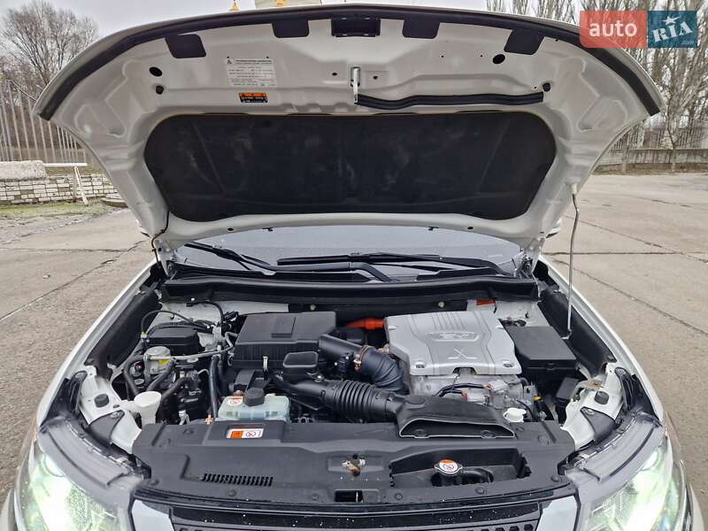 Позашляховик / Кросовер Mitsubishi Outlander 2020 в Дніпрі