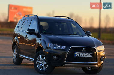 Позашляховик / Кросовер Mitsubishi Outlander 2010 в Мені