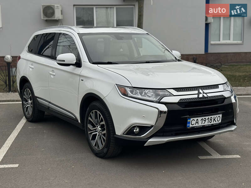 Mitsubishi Outlander 2016
