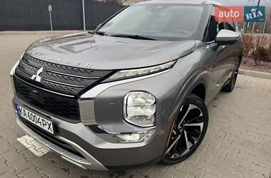 Позашляховик / Кросовер Mitsubishi Outlander 2021 в Києві