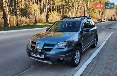 Внедорожник / Кроссовер Mitsubishi Outlander 2004 в Киеве