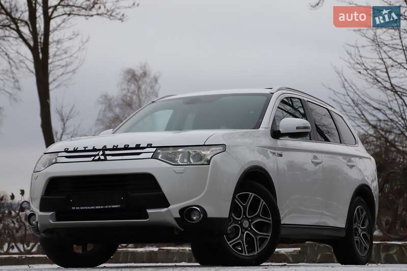 Позашляховик / Кросовер Mitsubishi Outlander 2015 в Трускавці фото 3 Позашляховик / Кросовер Mitsubishi Outlander 2015 в Трускавці