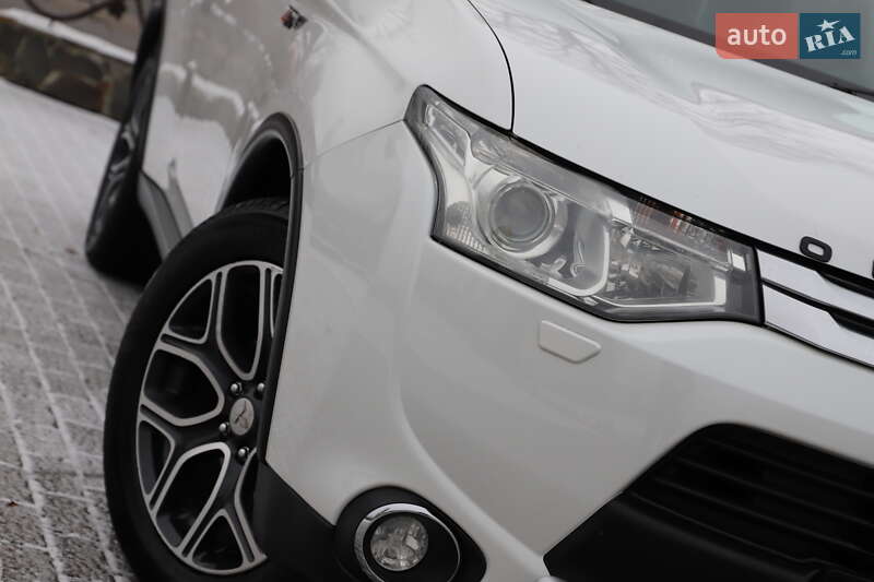Позашляховик / Кросовер Mitsubishi Outlander 2015 в Трускавці фото 6 Позашляховик / Кросовер Mitsubishi Outlander 2015 в Трускавці
