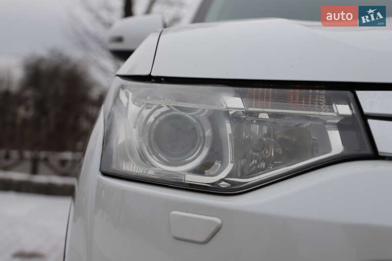 Позашляховик / Кросовер Mitsubishi Outlander 2015 в Трускавці фото 11 Позашляховик / Кросовер Mitsubishi Outlander 2015 в Трускавці