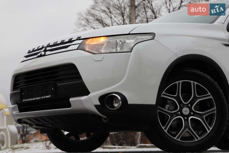 Позашляховик / Кросовер Mitsubishi Outlander 2015 в Трускавці фото 51 Позашляховик / Кросовер Mitsubishi Outlander 2015 в Трускавці
