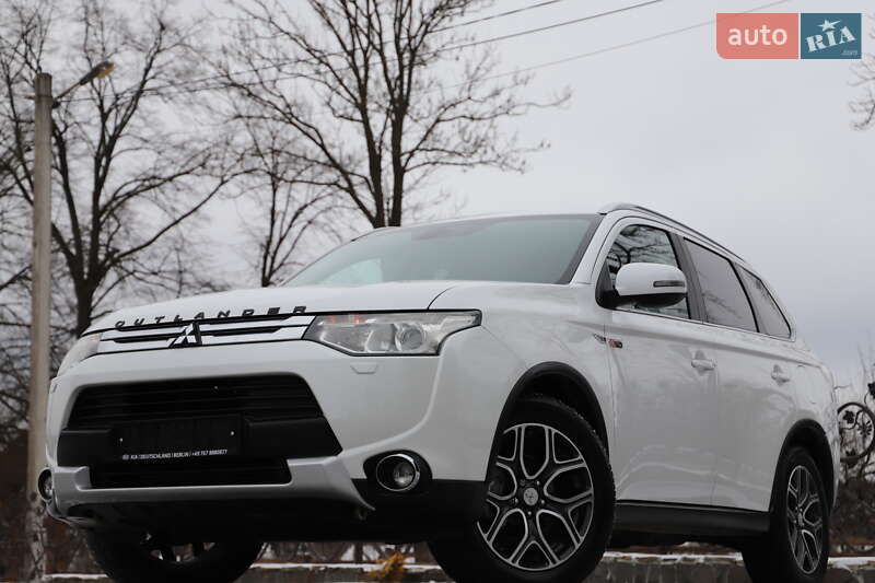 Позашляховик / Кросовер Mitsubishi Outlander 2015 в Трускавці фото 53 Позашляховик / Кросовер Mitsubishi Outlander 2015 в Трускавці
