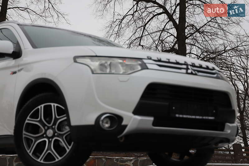 Позашляховик / Кросовер Mitsubishi Outlander 2015 в Трускавці фото 63 Позашляховик / Кросовер Mitsubishi Outlander 2015 в Трускавці