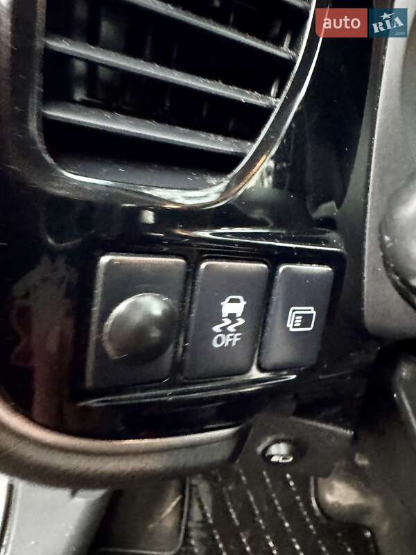 Внедорожник / Кроссовер Mitsubishi Outlander 2015 в Киеве