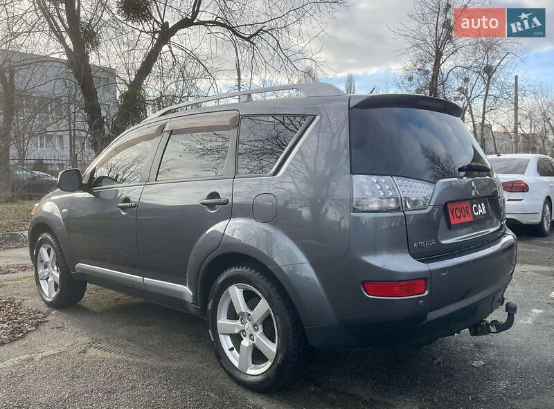 Внедорожник / Кроссовер Mitsubishi Outlander 2006 в Киеве