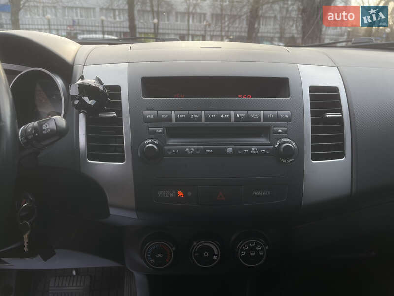 Внедорожник / Кроссовер Mitsubishi Outlander 2006 в Киеве