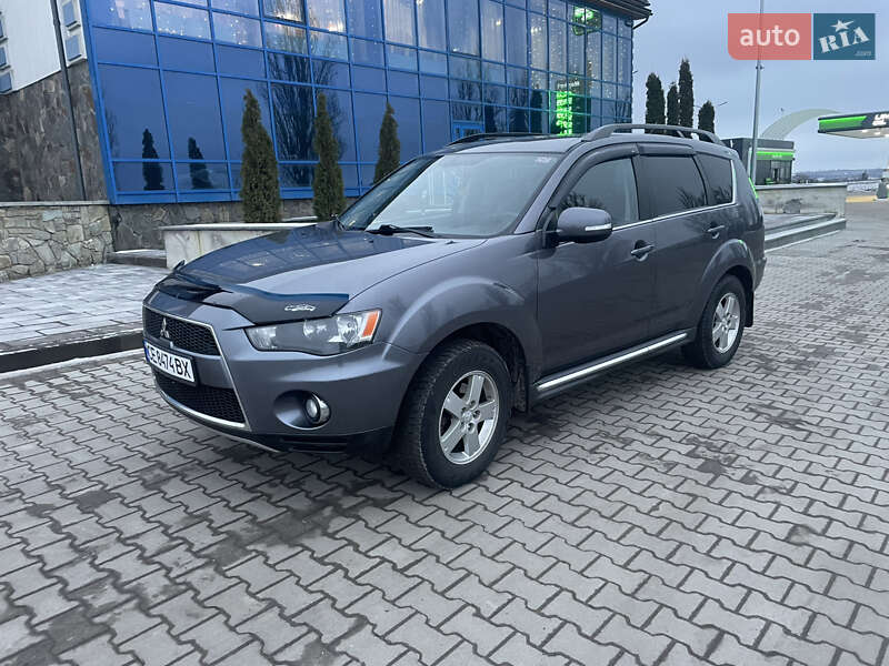 Mitsubishi Outlander 2011