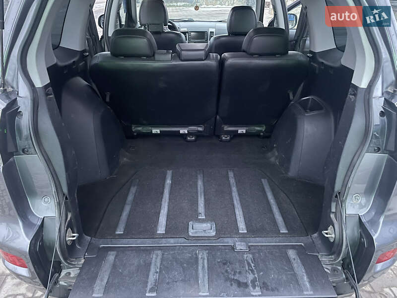 Позашляховик / Кросовер Mitsubishi Outlander 2011 в Кельменцях