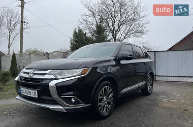 Позашляховик / Кросовер Mitsubishi Outlander 2017 в Нетішині