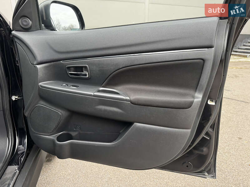 Позашляховик / Кросовер Mitsubishi Outlander 2019 в Києві фото 18 Позашляховик / Кросовер Mitsubishi Outlander 2019 в Києві