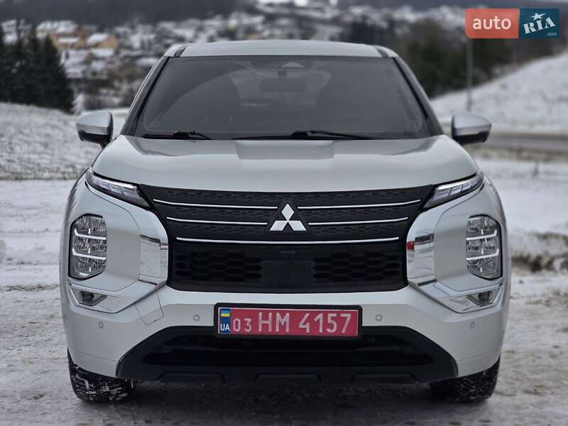 Позашляховик / Кросовер Mitsubishi Outlander 2021 в Тернополі
