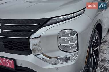 Позашляховик / Кросовер Mitsubishi Outlander 2021 в Тернополі