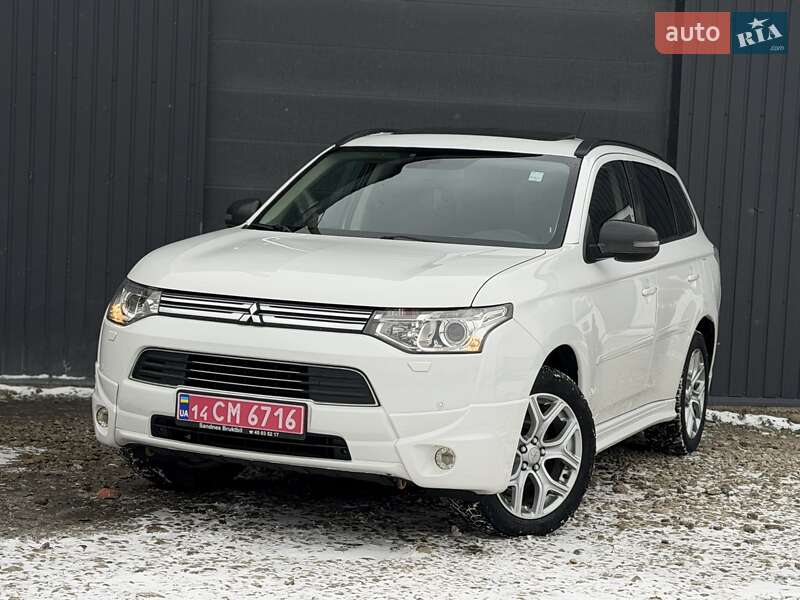 Позашляховик / Кросовер Mitsubishi Outlander 2013 в Трускавці