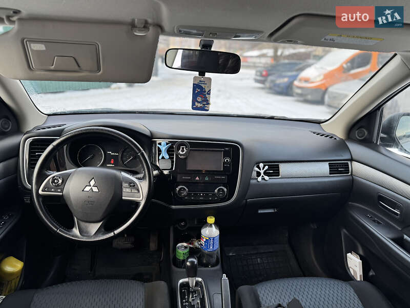 Позашляховик / Кросовер Mitsubishi Outlander 2013 в Попільні