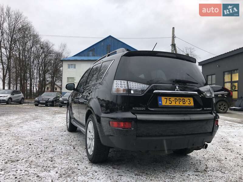 Позашляховик / Кросовер Mitsubishi Outlander 2012 в Івано-Франківську