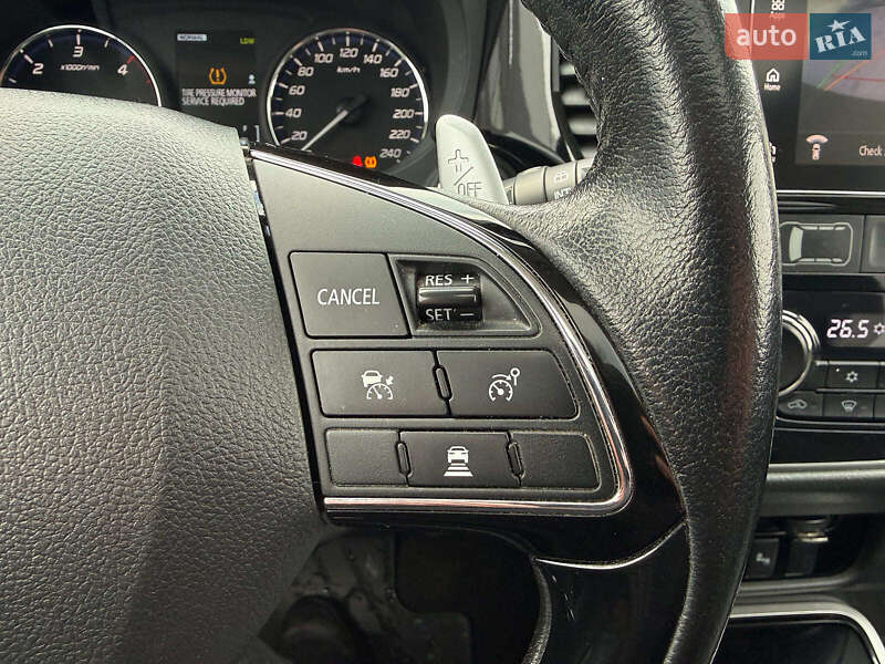 Внедорожник / Кроссовер Mitsubishi Outlander 2016 в Львове