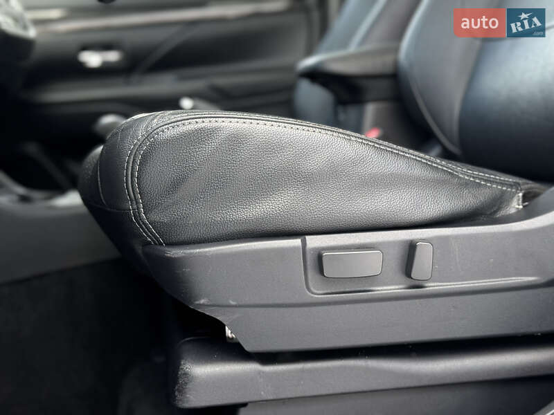 Позашляховик / Кросовер Mitsubishi Outlander 2016 в Дрогобичі фото 38 Позашляховик / Кросовер Mitsubishi Outlander 2016 в Дрогобичі