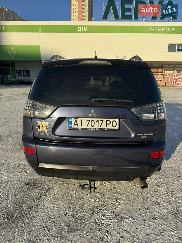 Позашляховик / Кросовер Mitsubishi Outlander 2008 в Києві