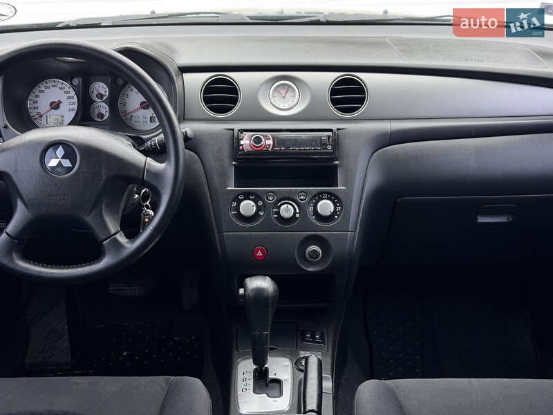 Позашляховик / Кросовер Mitsubishi Outlander 2006 в Києві