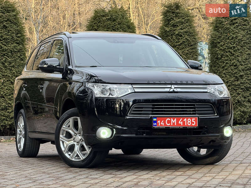 Внедорожник / Кроссовер Mitsubishi Outlander 2014 в Дрогобыче