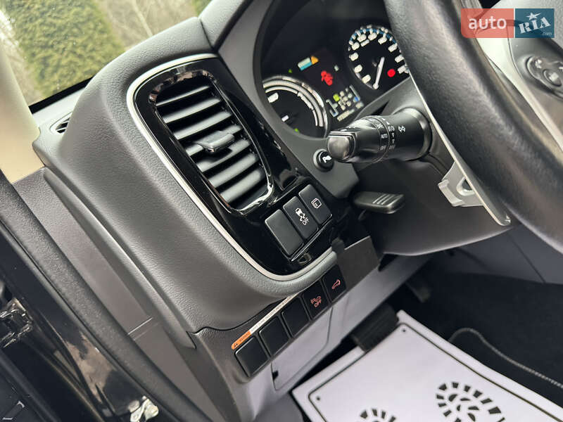 Внедорожник / Кроссовер Mitsubishi Outlander 2014 в Дрогобыче