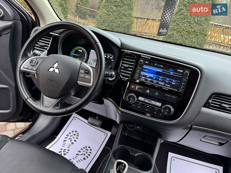 Внедорожник / Кроссовер Mitsubishi Outlander 2014 в Дрогобыче