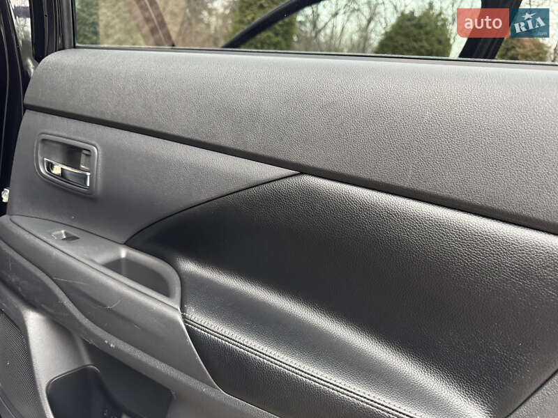 Внедорожник / Кроссовер Mitsubishi Outlander 2014 в Дрогобыче