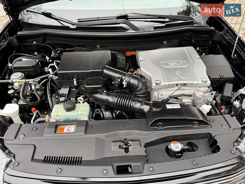 Внедорожник / Кроссовер Mitsubishi Outlander 2014 в Дрогобыче