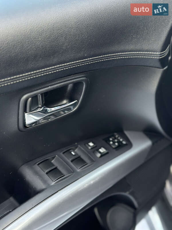 Позашляховик / Кросовер Mitsubishi Outlander 2011 в Бердичеві