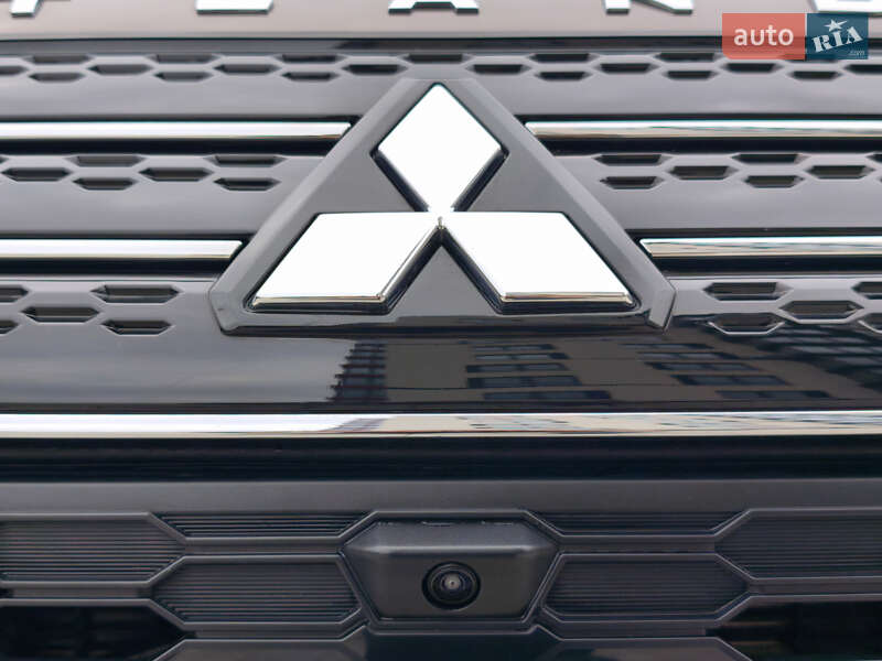 Позашляховик / Кросовер Mitsubishi Outlander 2022 в Івано-Франківську