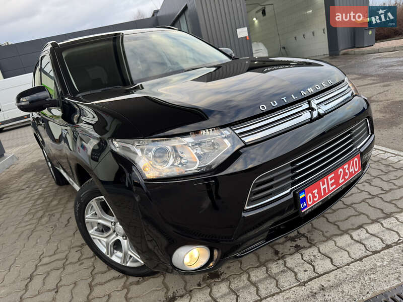 Позашляховик / Кросовер Mitsubishi Outlander 2014 в Дрогобичі