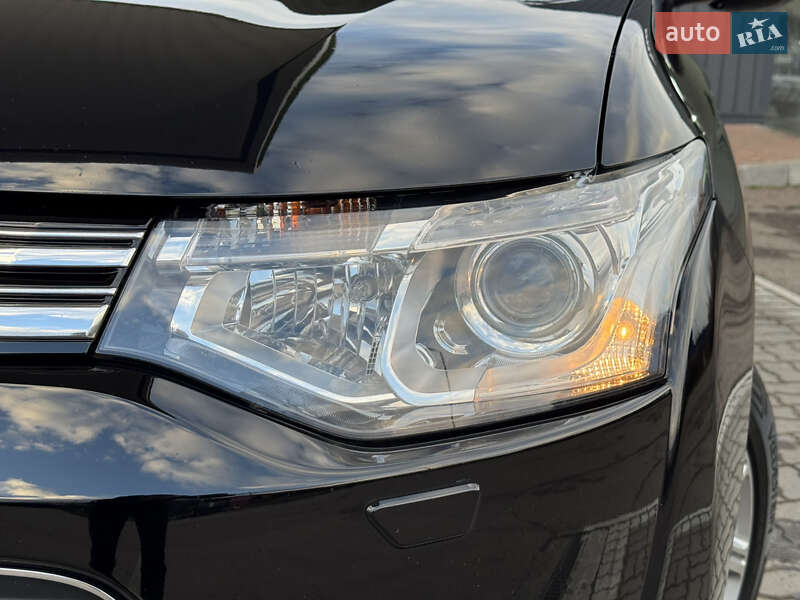 Позашляховик / Кросовер Mitsubishi Outlander 2014 в Дрогобичі