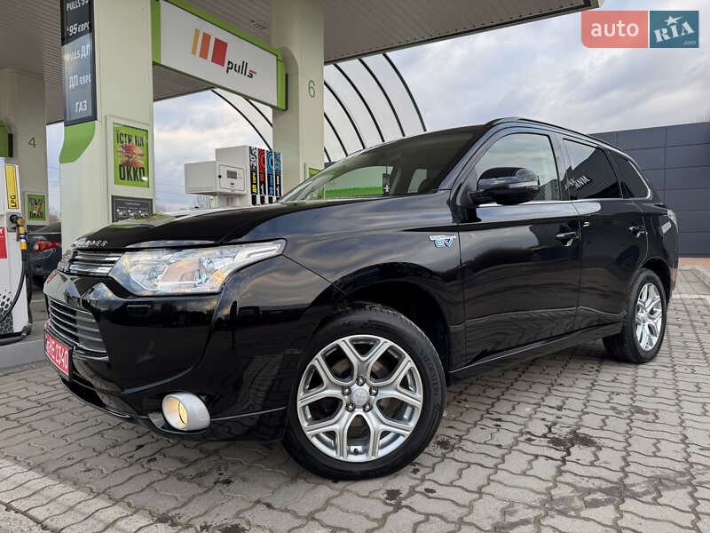 Позашляховик / Кросовер Mitsubishi Outlander 2014 в Дрогобичі