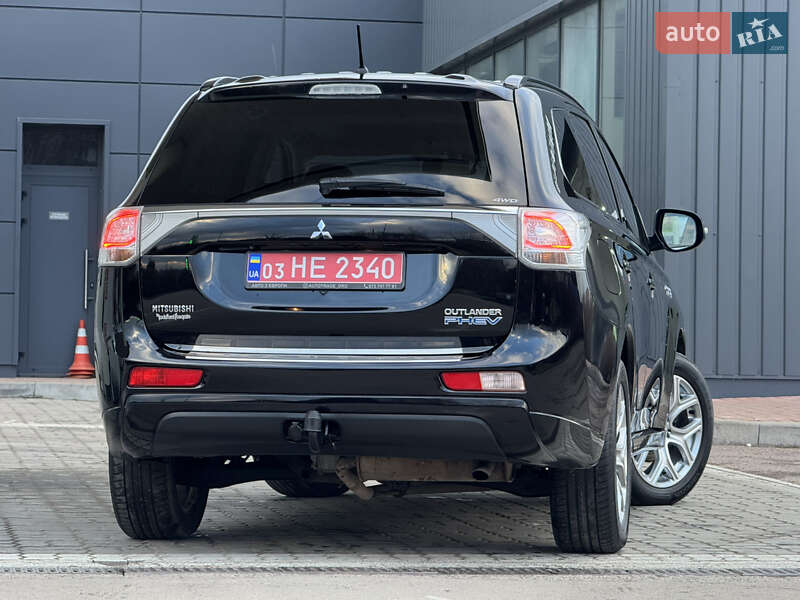 Позашляховик / Кросовер Mitsubishi Outlander 2014 в Дрогобичі