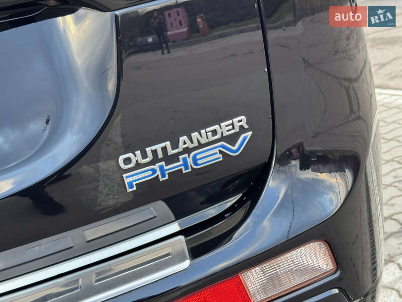 Позашляховик / Кросовер Mitsubishi Outlander 2014 в Дрогобичі