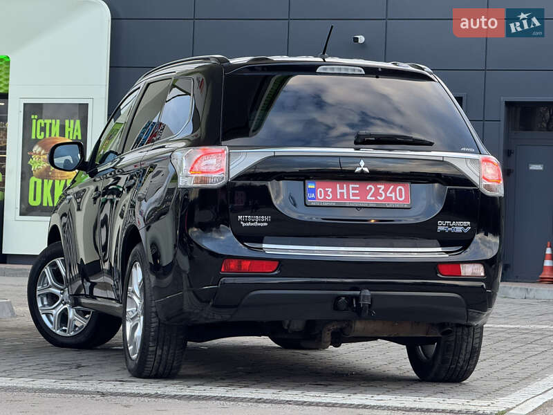 Позашляховик / Кросовер Mitsubishi Outlander 2014 в Дрогобичі