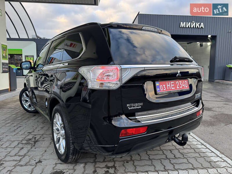 Позашляховик / Кросовер Mitsubishi Outlander 2014 в Дрогобичі